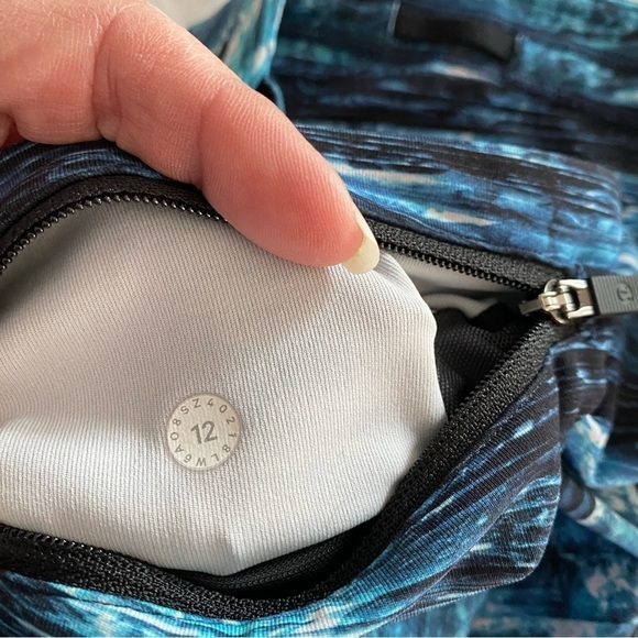 Lululemon Speed Up Crop 21" Shorelines Multi Blue size 12 W6AO8S - Picture 8 of 10